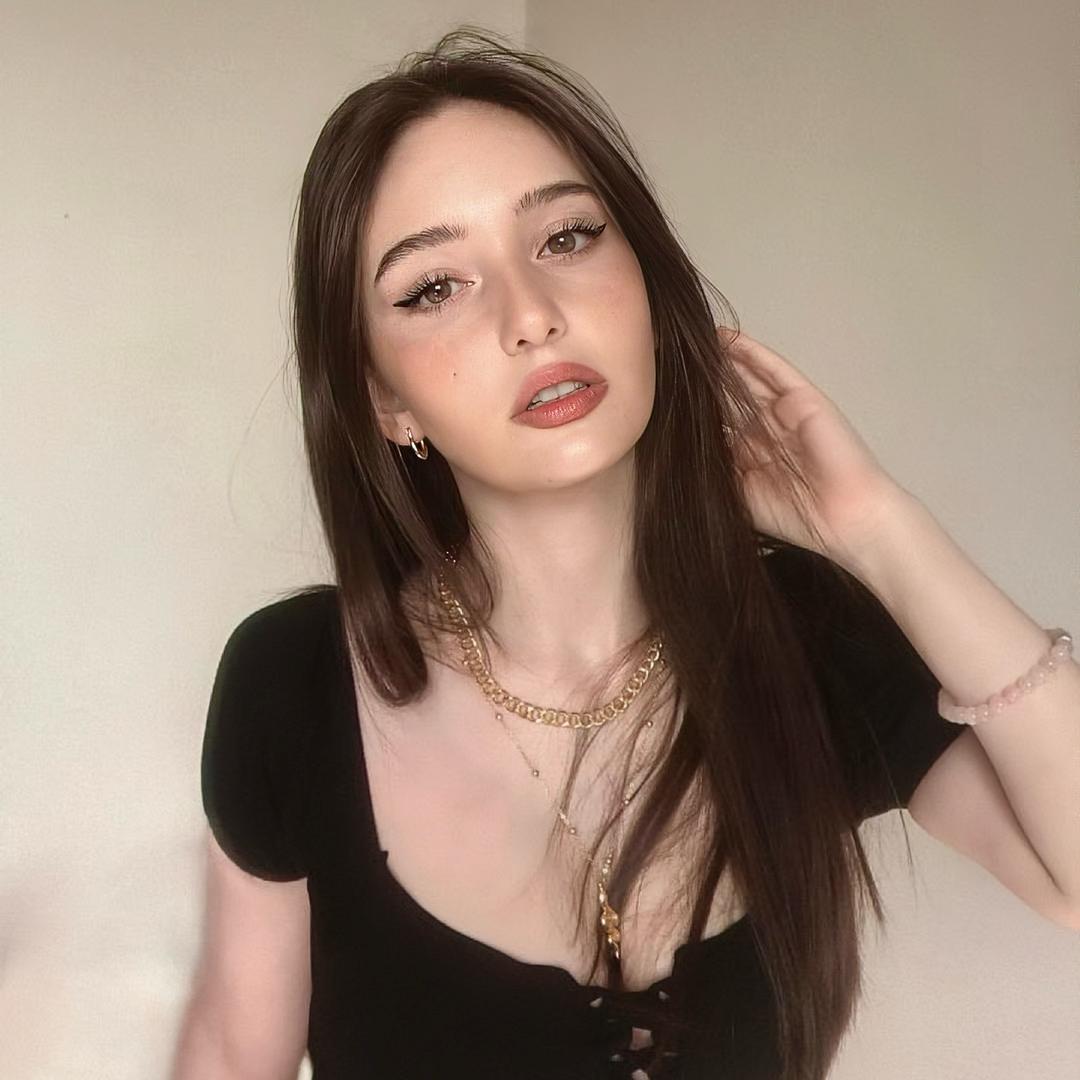 -𝐍𝐢𝐧𝐢.