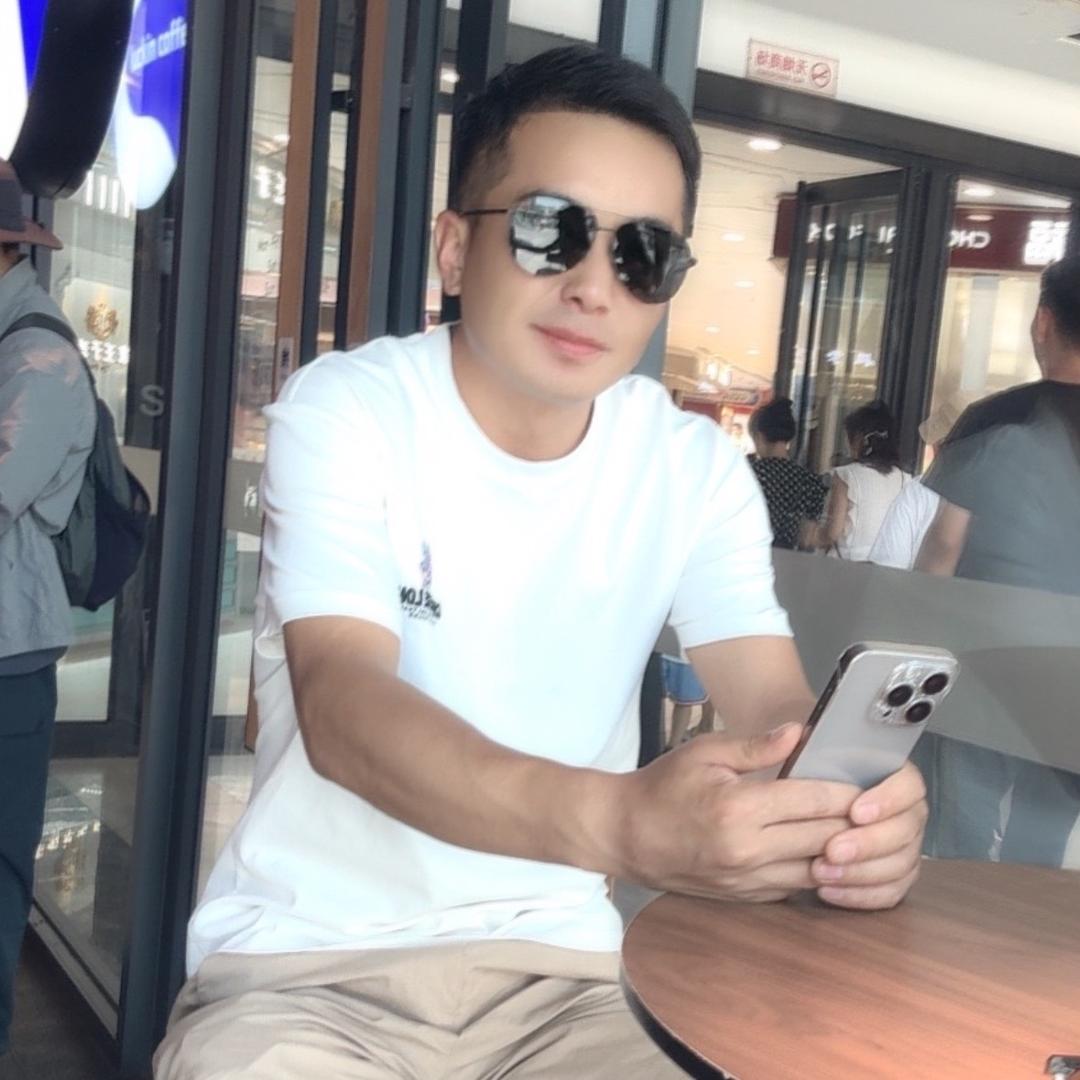 飞哥专汽(洒水车）