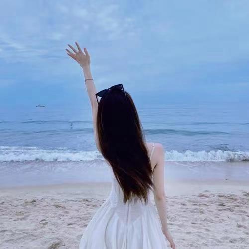 优雅的她