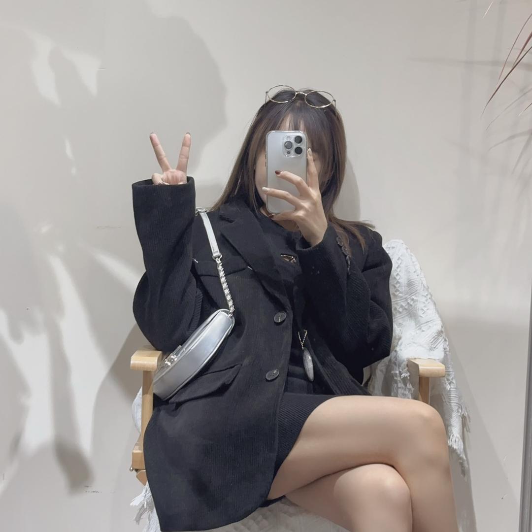 −Ms. 裴