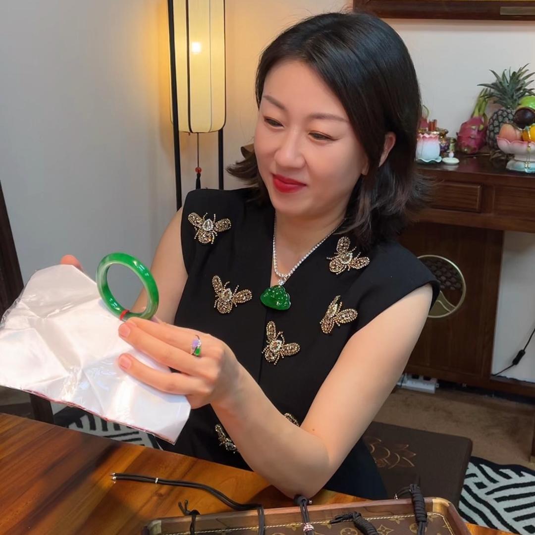 张小翡手镯源头