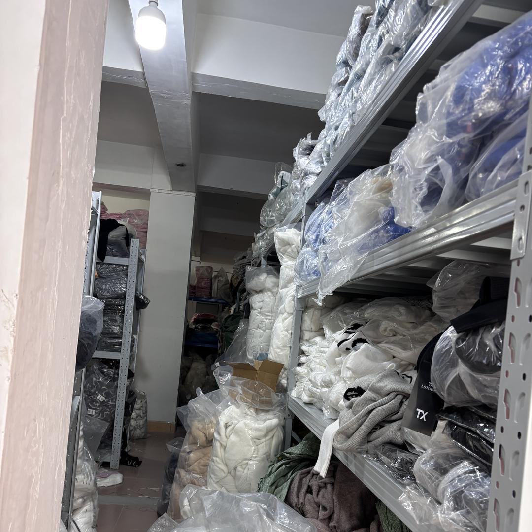 霞姐毛衣针织女装批发