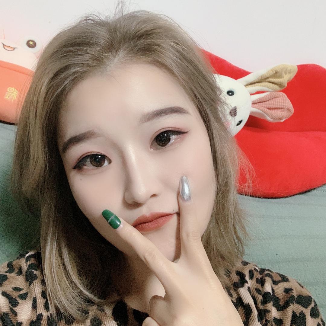 三毛烧烤金桑园店老板娘