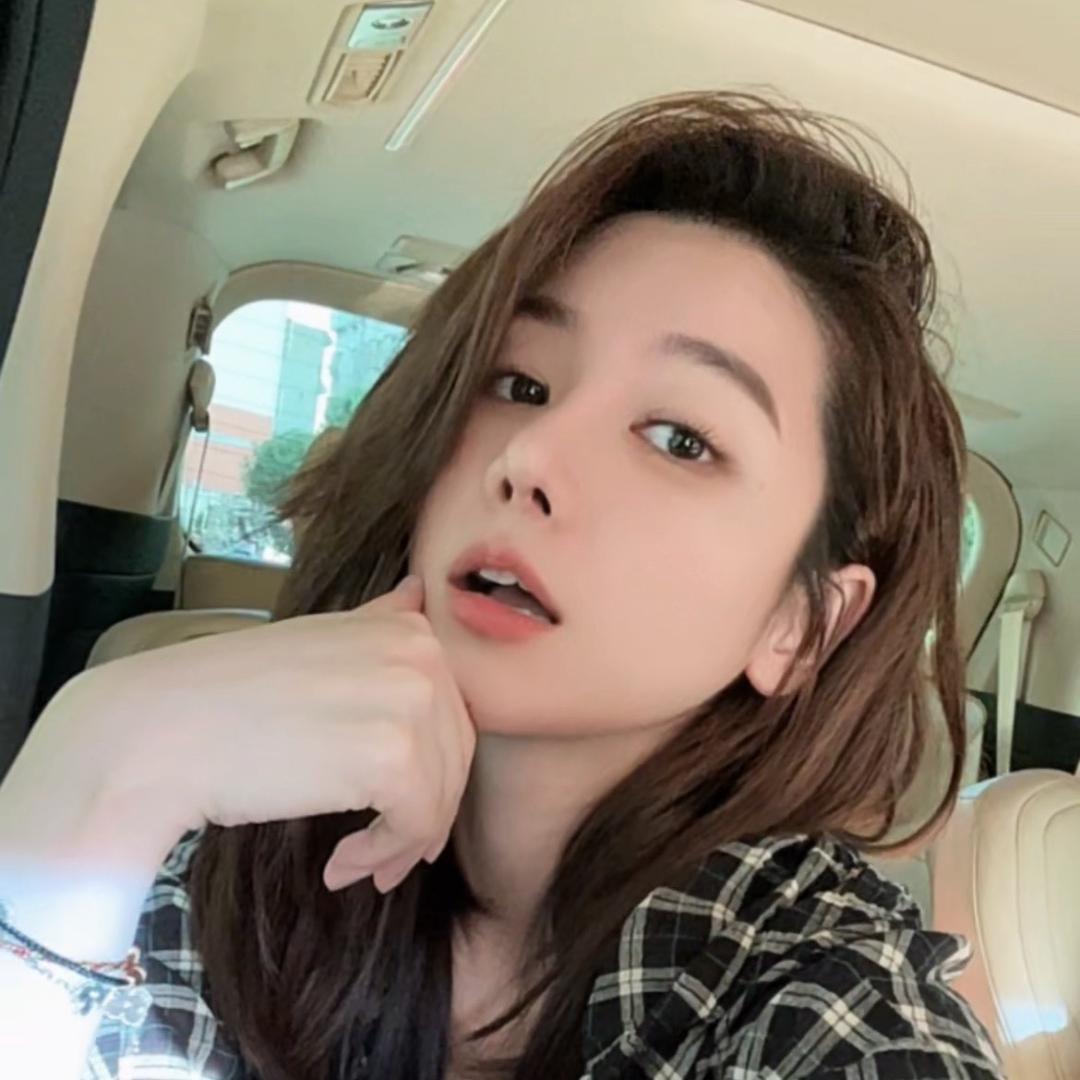 月月不吃鱼百变穿搭