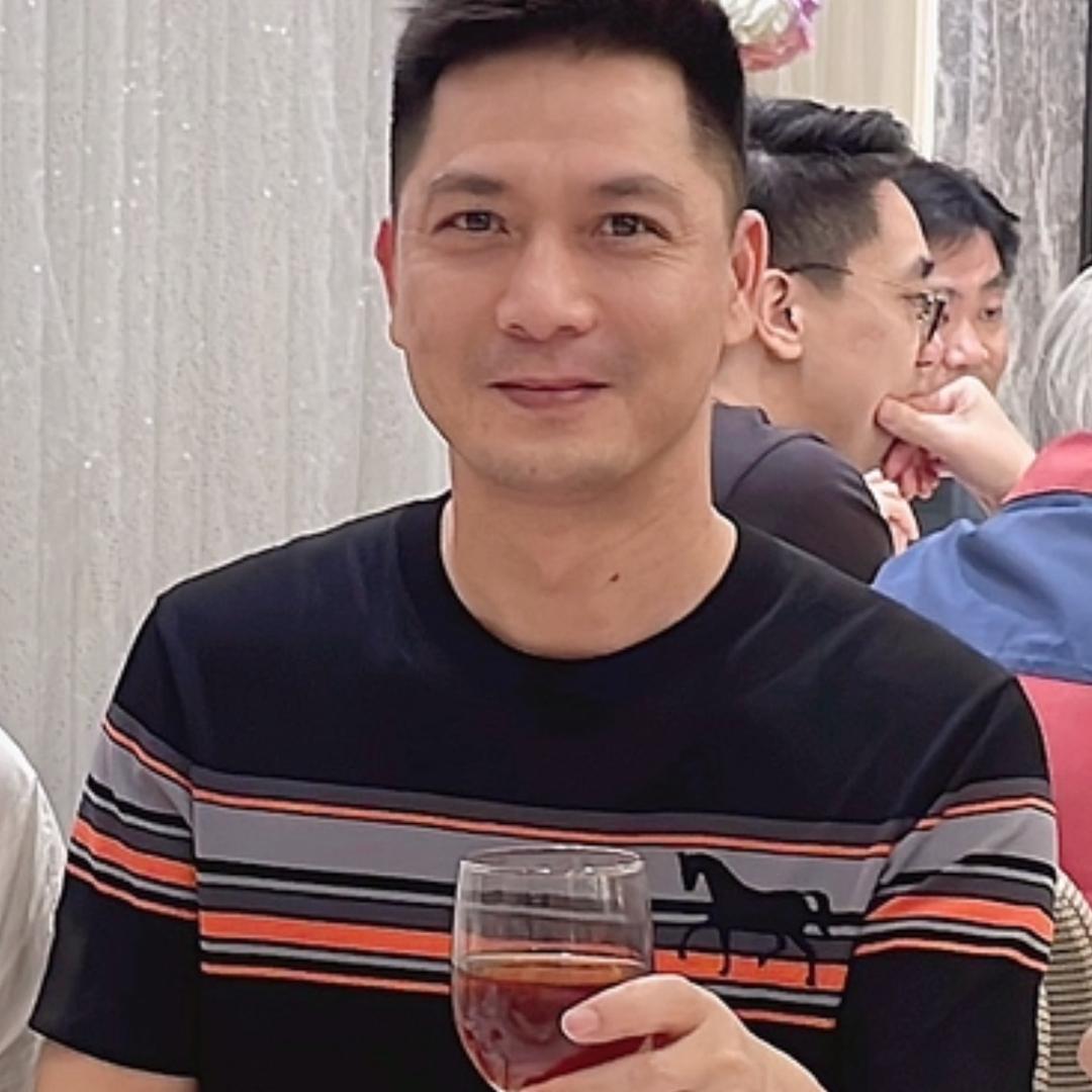 唯纳斯门窗（金骑士T型门）邝生