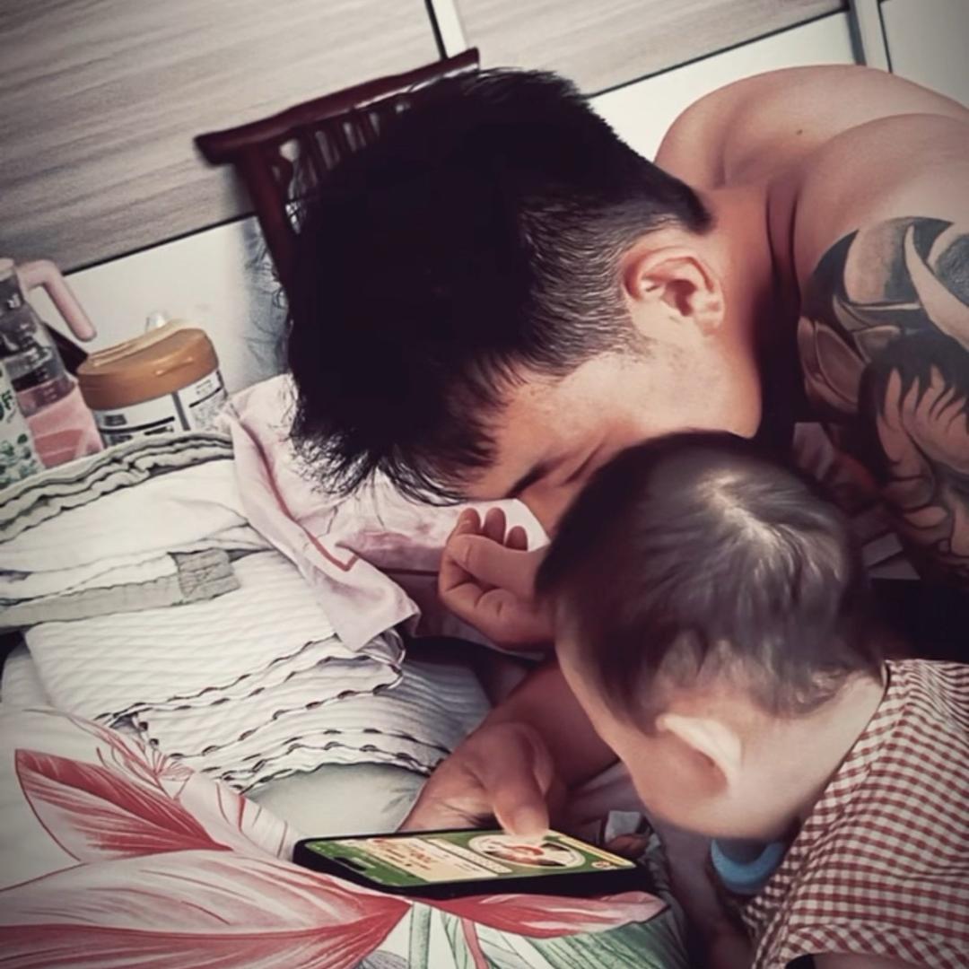 00后玩植保无人机