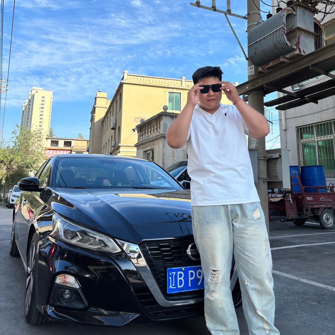 大连万鹏汽贸【大壮】