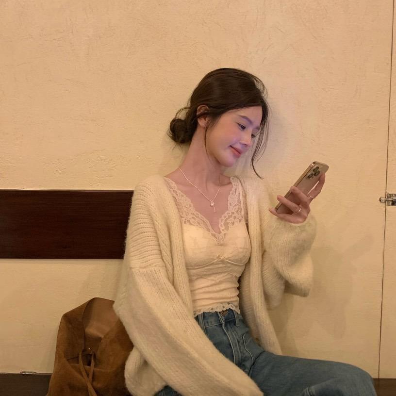 树下吊带女装店