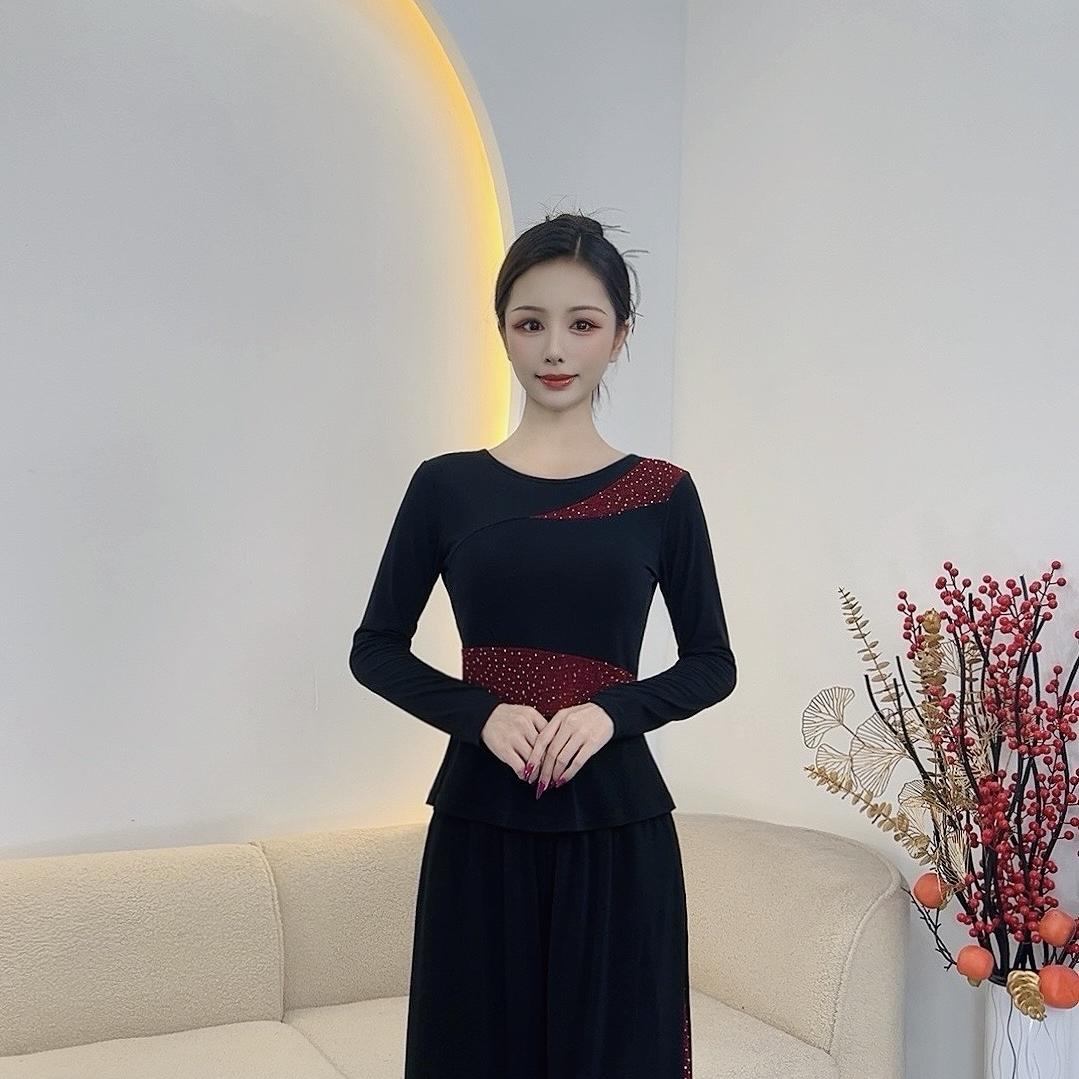 衡美舞服
