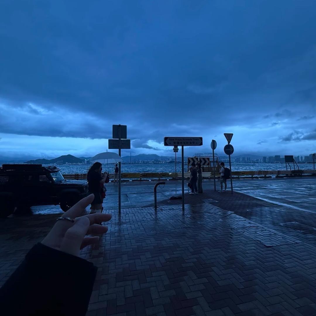 。