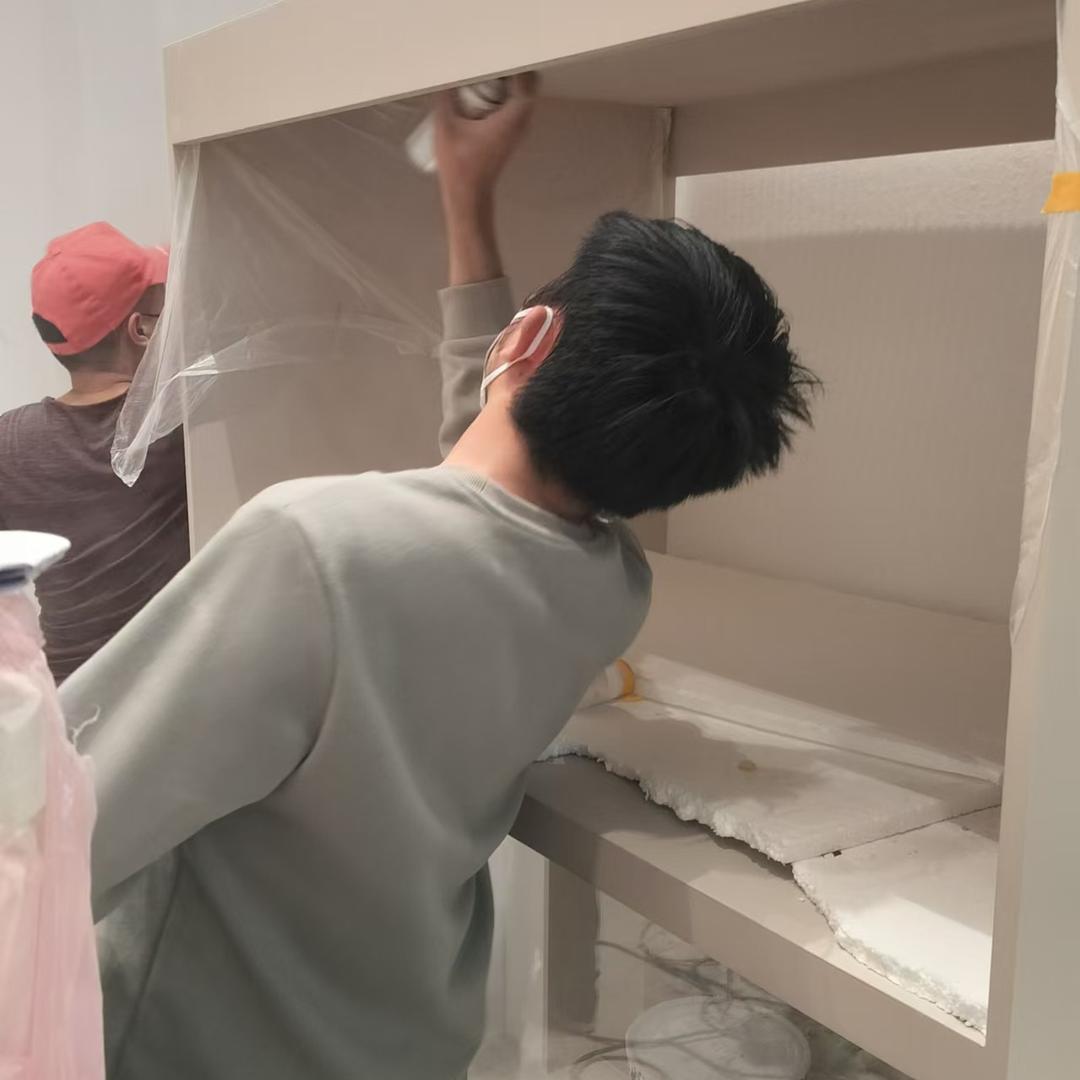 家具美容修复的小汪同学啊