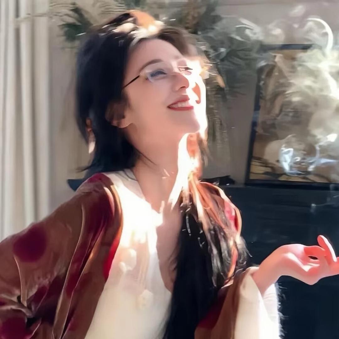 遛鲸鱼的猫