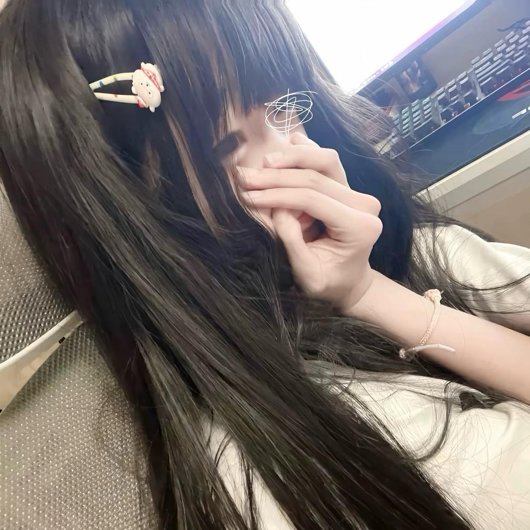 溪溪.