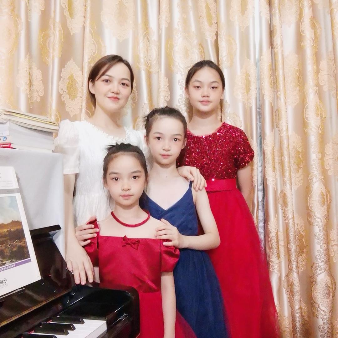 广州乐鹦三宝妈钢琴