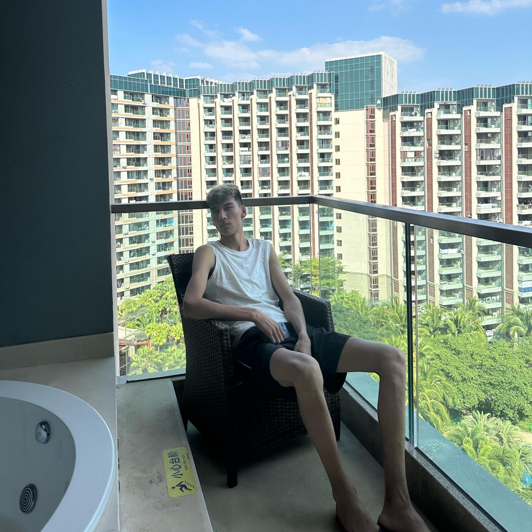 用户6239750836402
