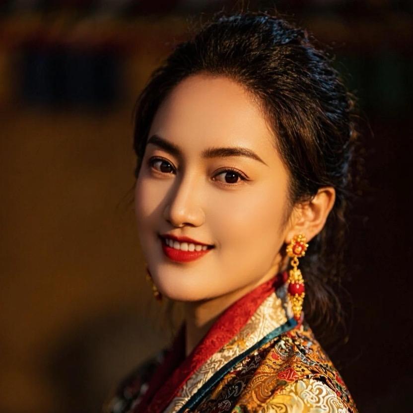 德 @吉