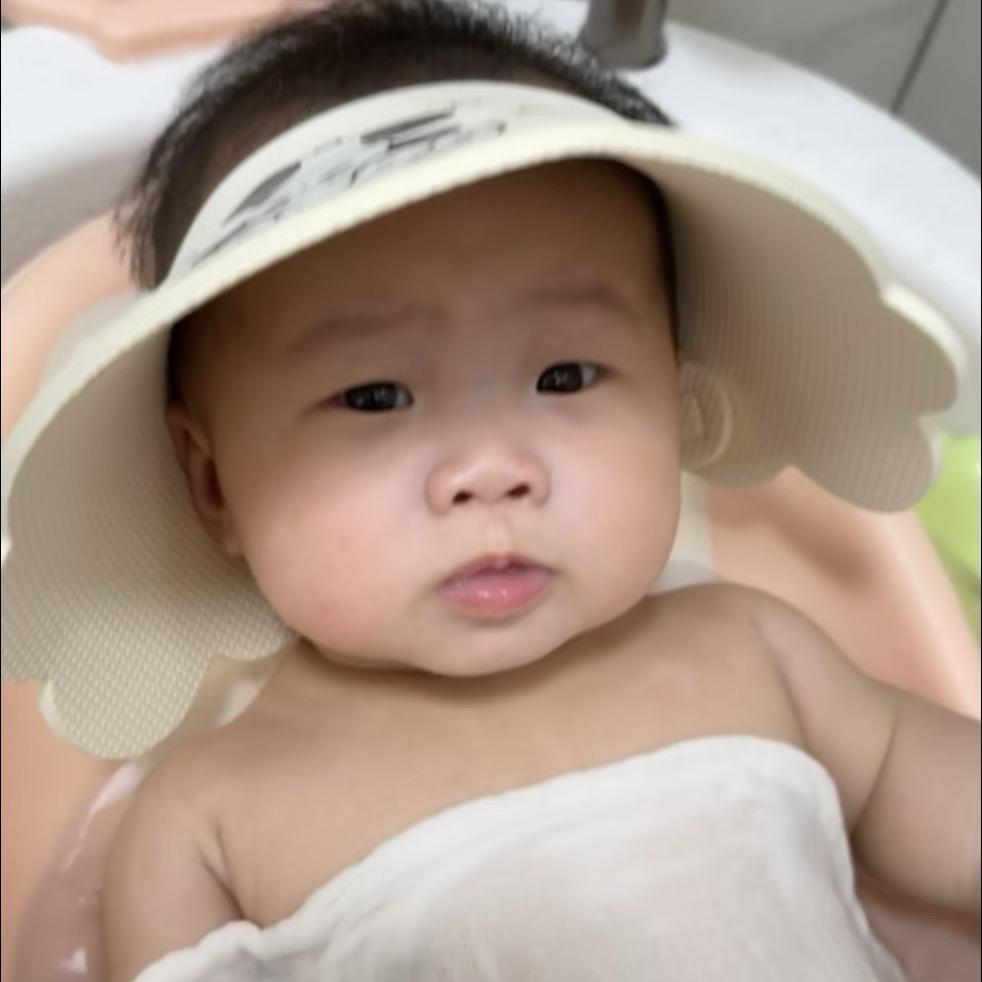 吃不饱的小熊