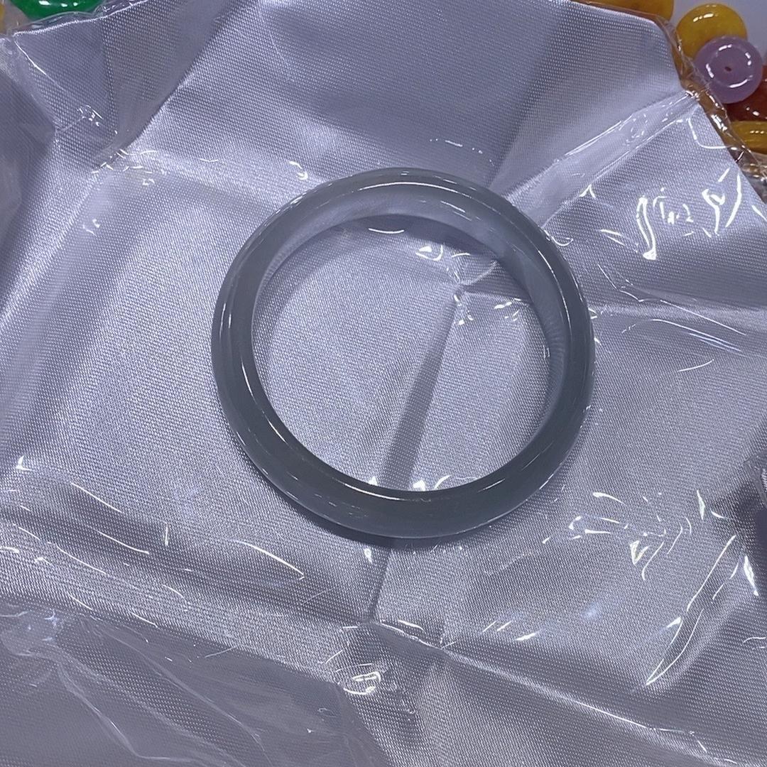 信任翡翠工厂
