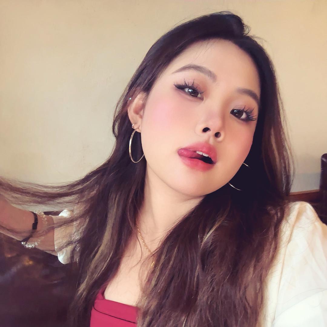 小红红红红