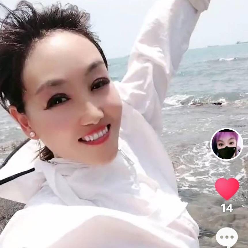 辣妹子🌹🌹🌹