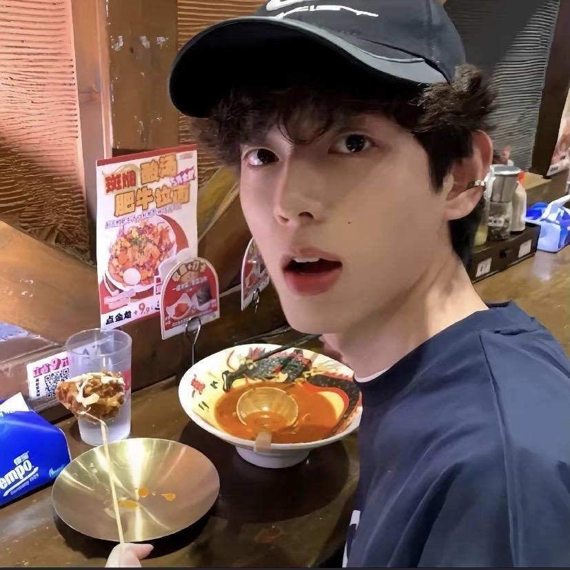 这个人很懒没有起名字