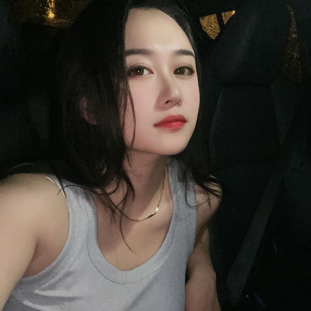 嗷呜君