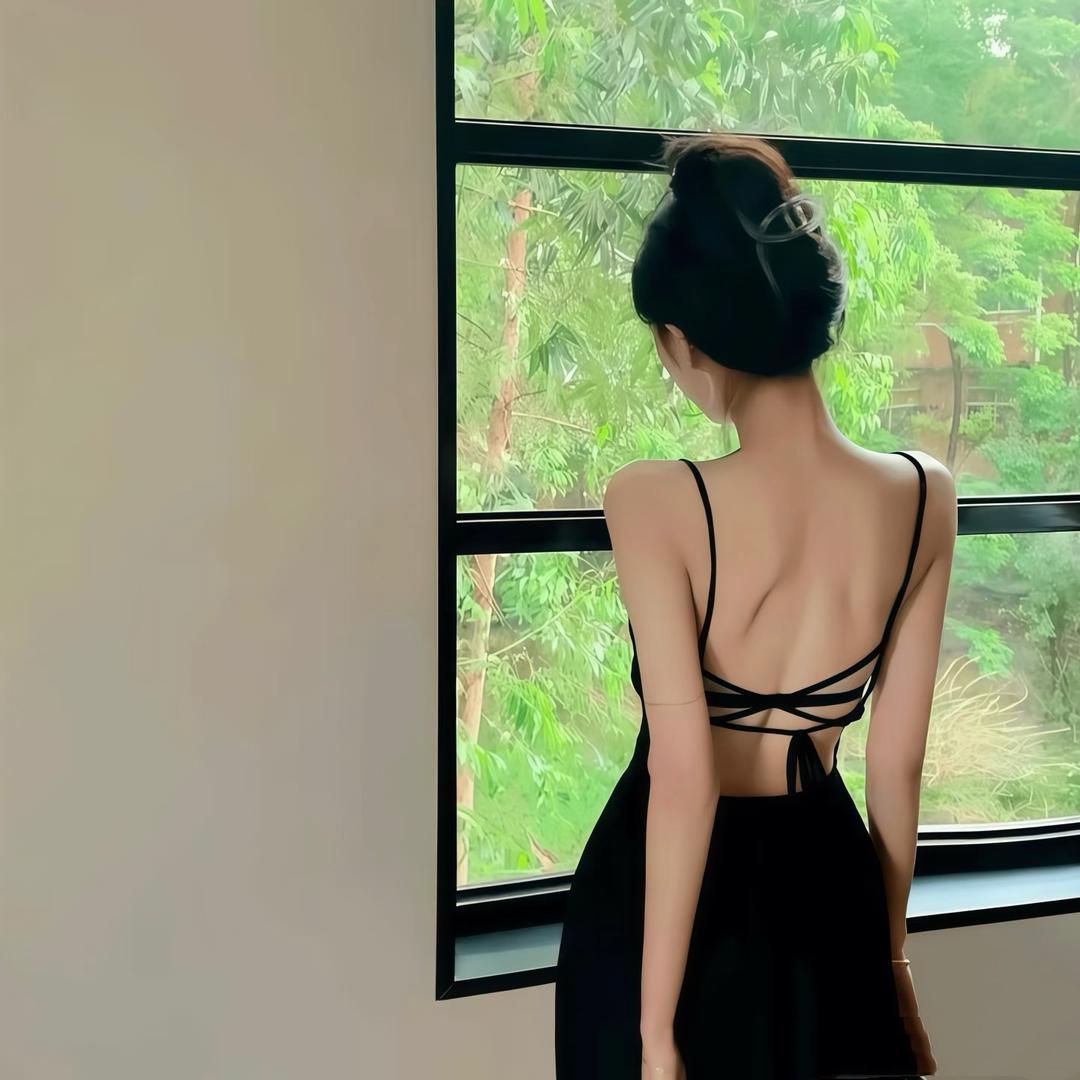 雨打石头里哗啦啦