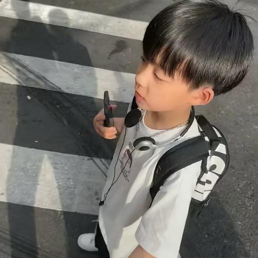 杰￴