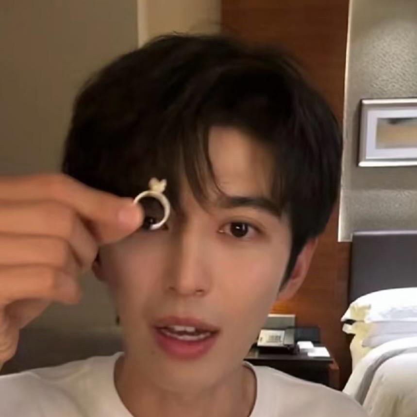 🌈🌟一只兔子🐰🌟🌈