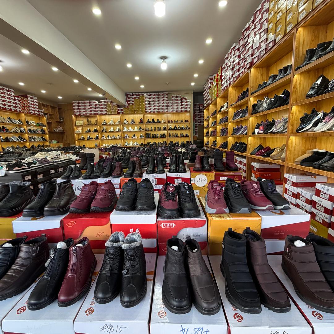 拉萨布鞋店