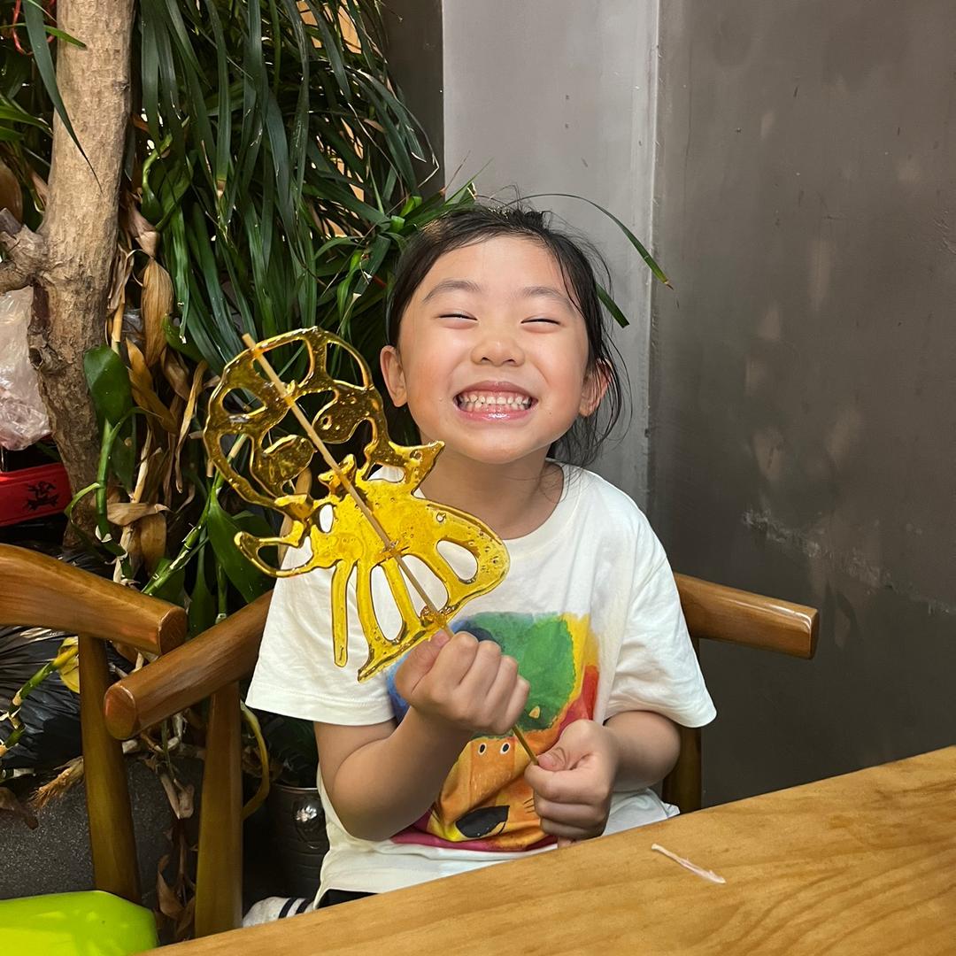 杨依诺