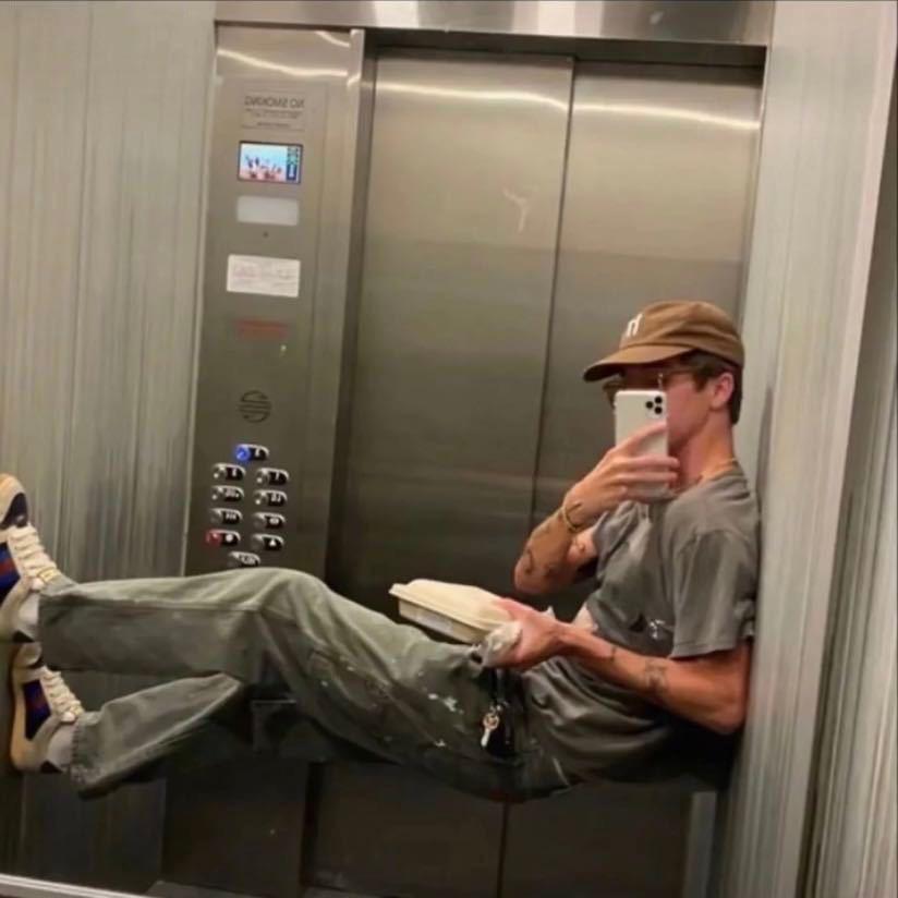 一个心情不太好的年轻人