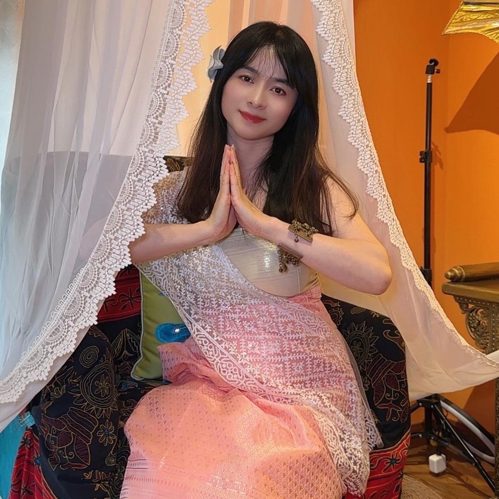 爱笑的素素吖