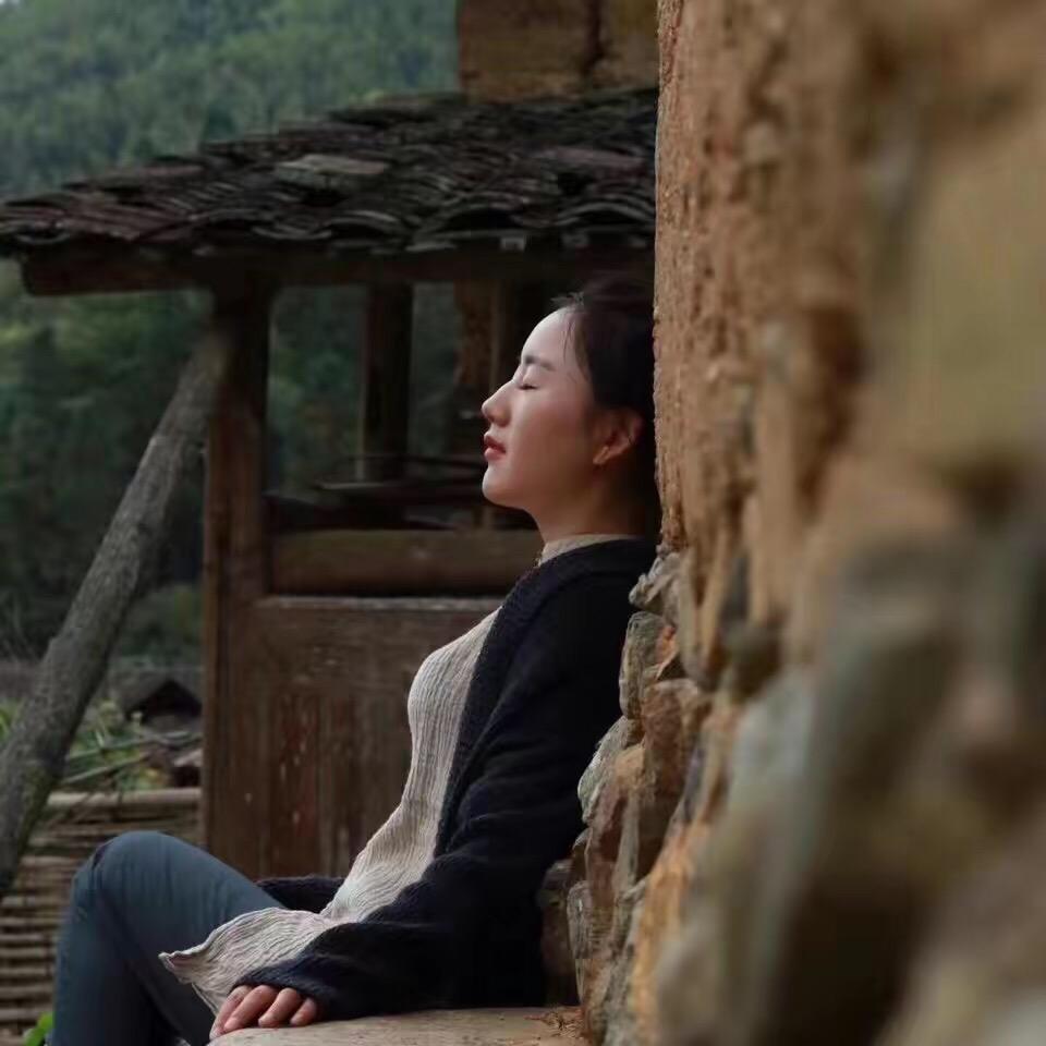 爱笑的女孩