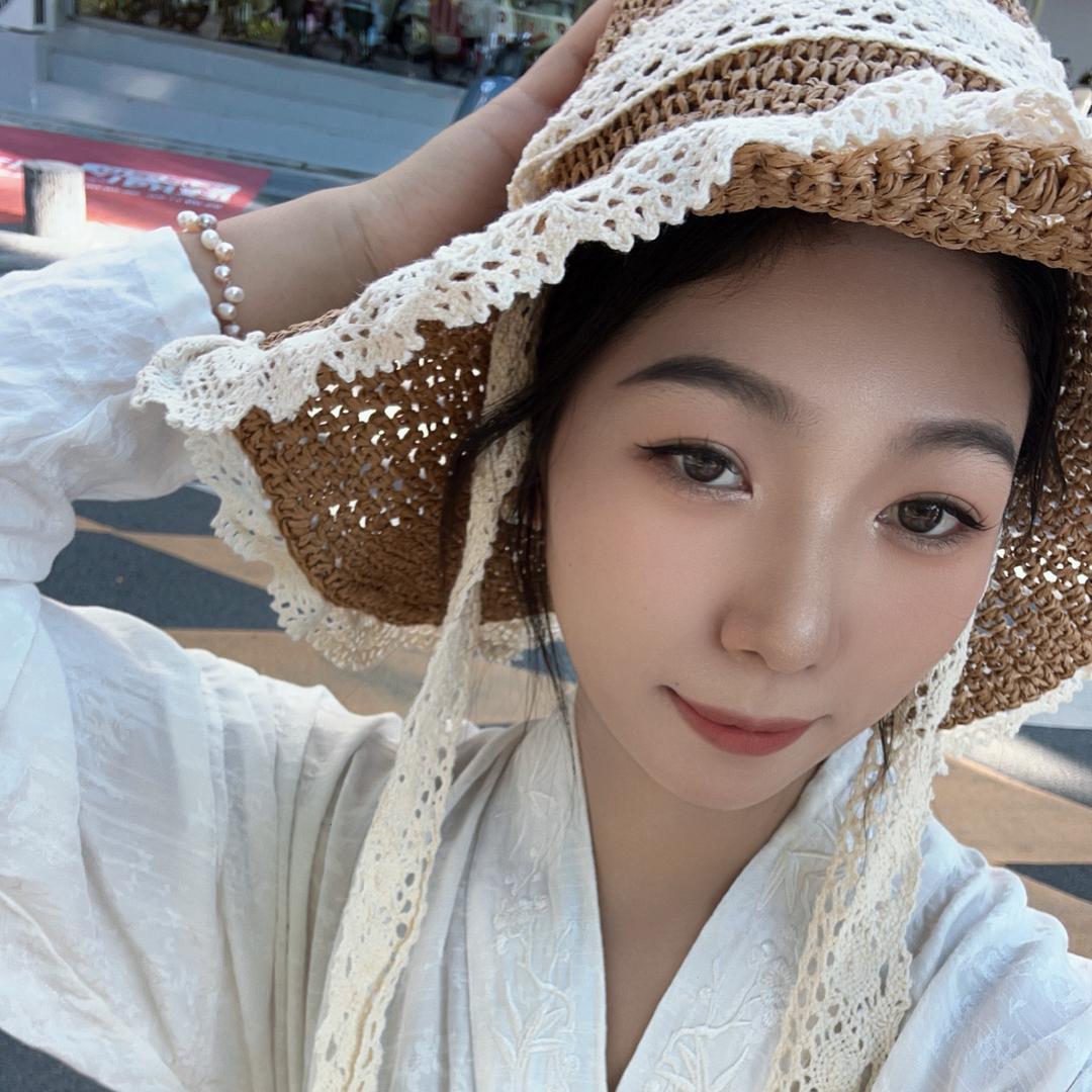 村里的姑娘