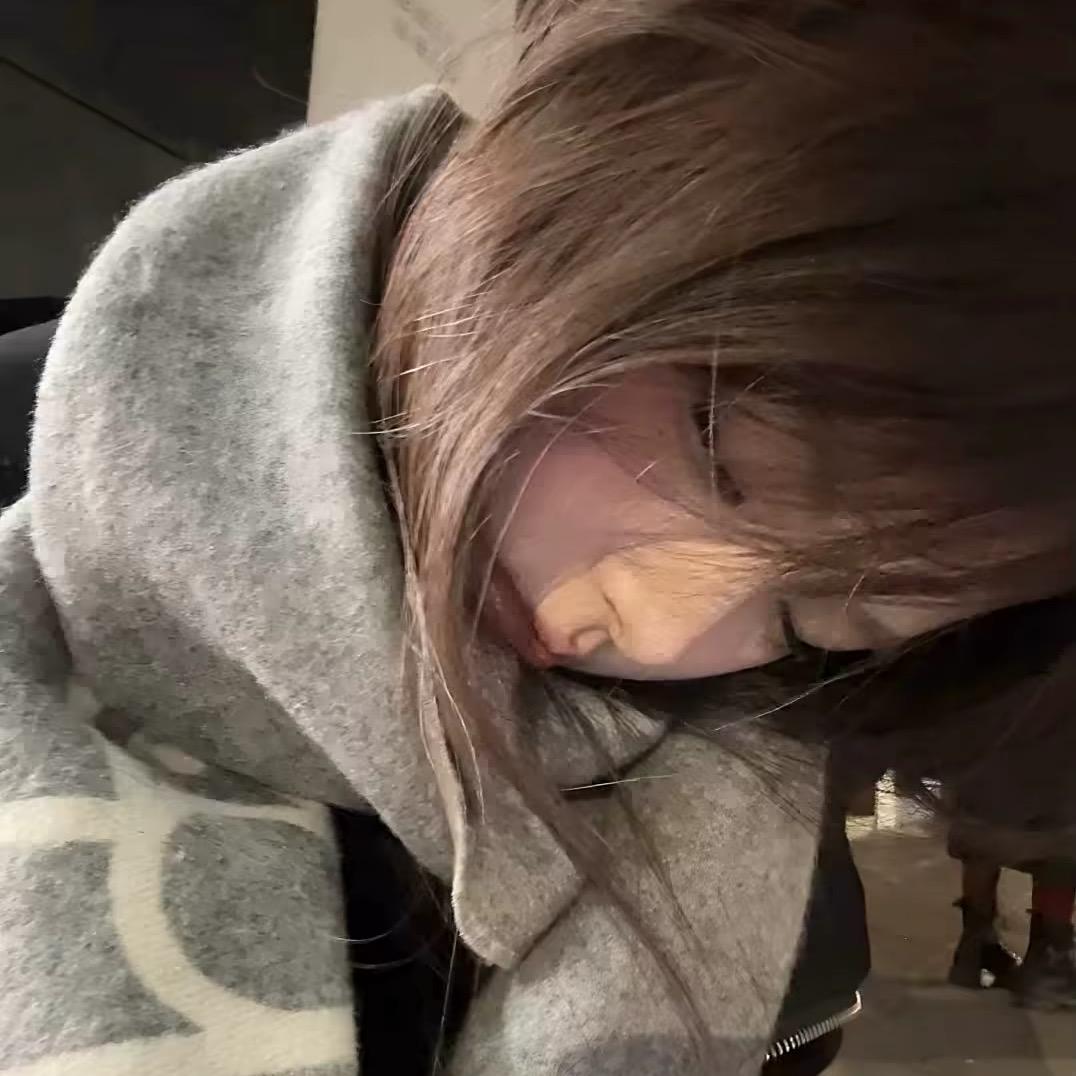 你不会心疼我的泪头像