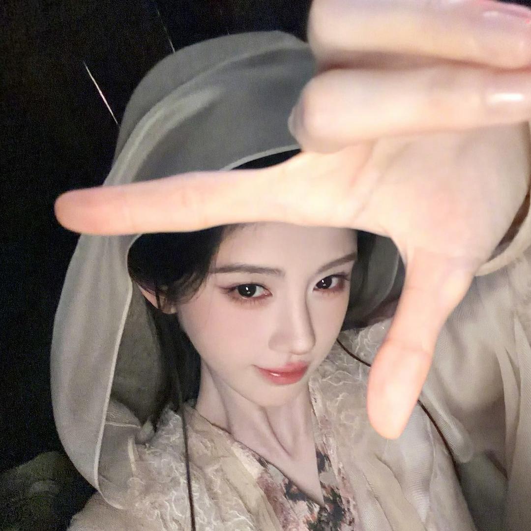 🍊月下怜思绵绵