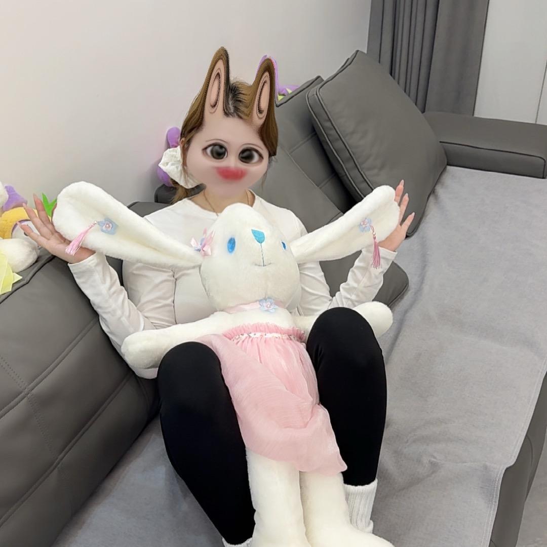 你可以请我吃饭吗酒也不贵行行好吧能请客吗