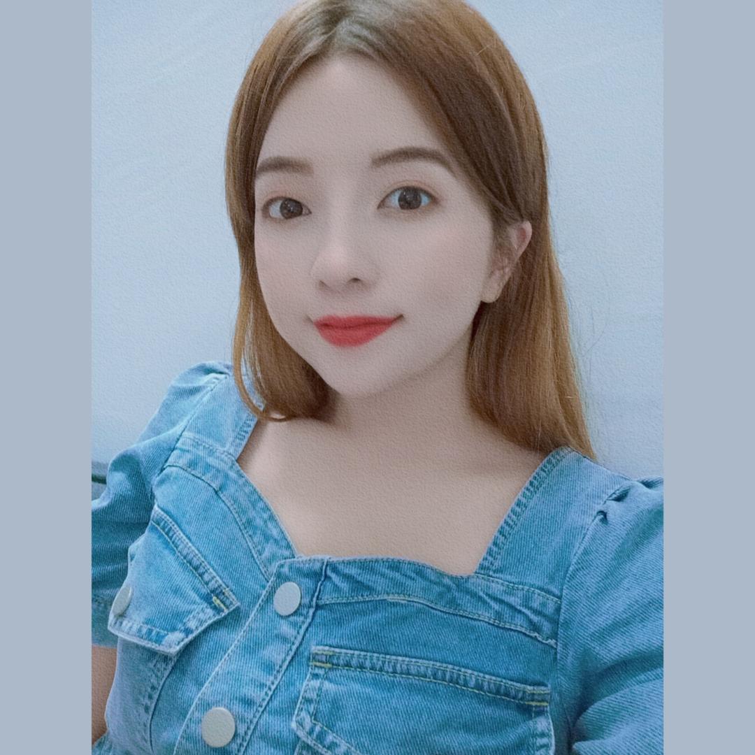 A.小君