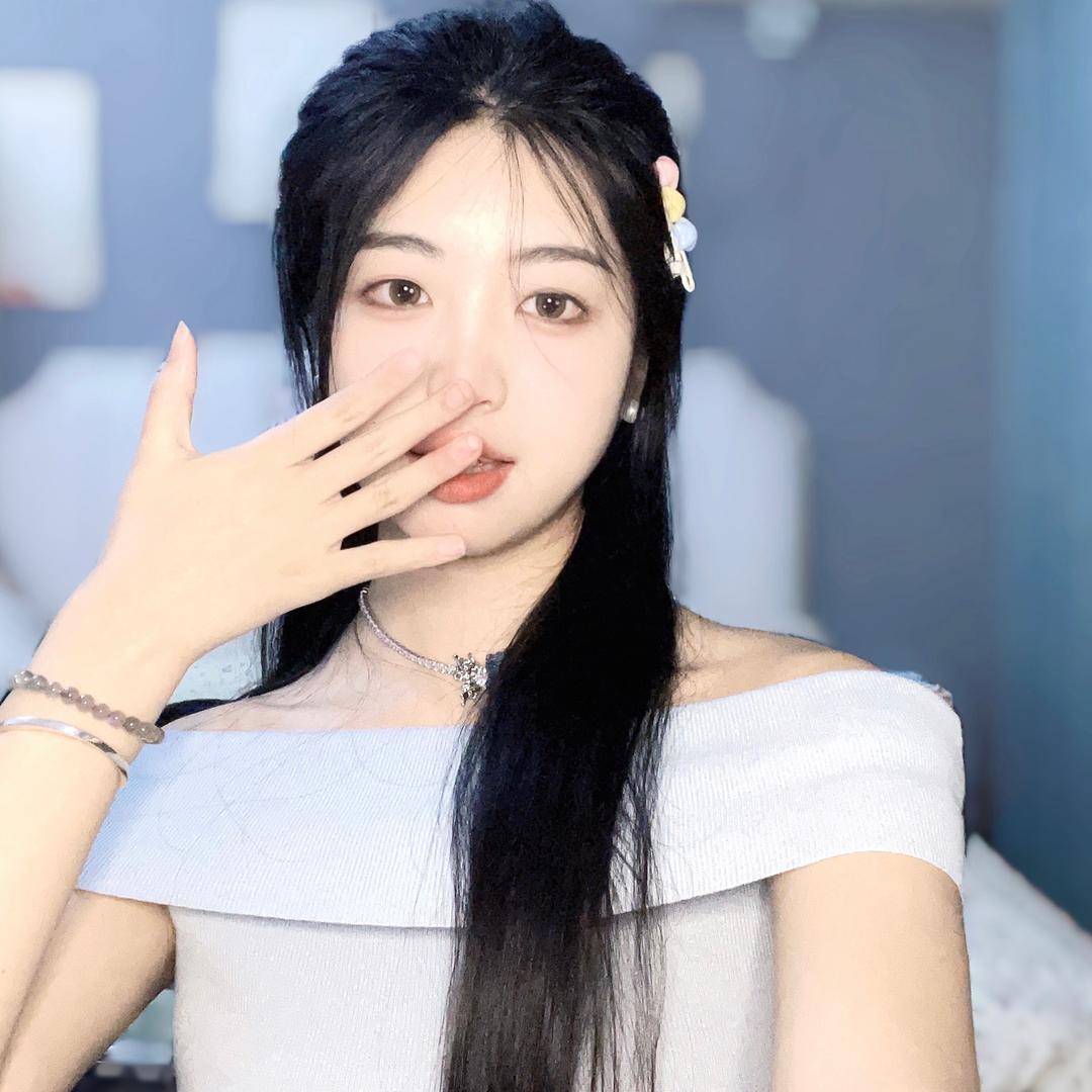 陈子琪coco(hbn早c晚a护肤)