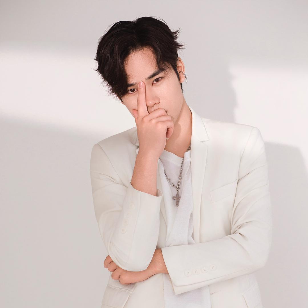 贺州国潮发型设计  小谢