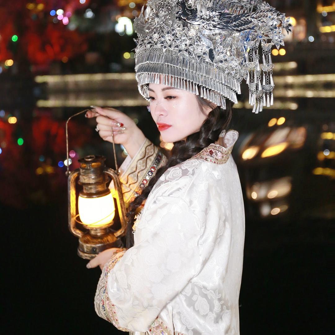 离人心上秋意浓