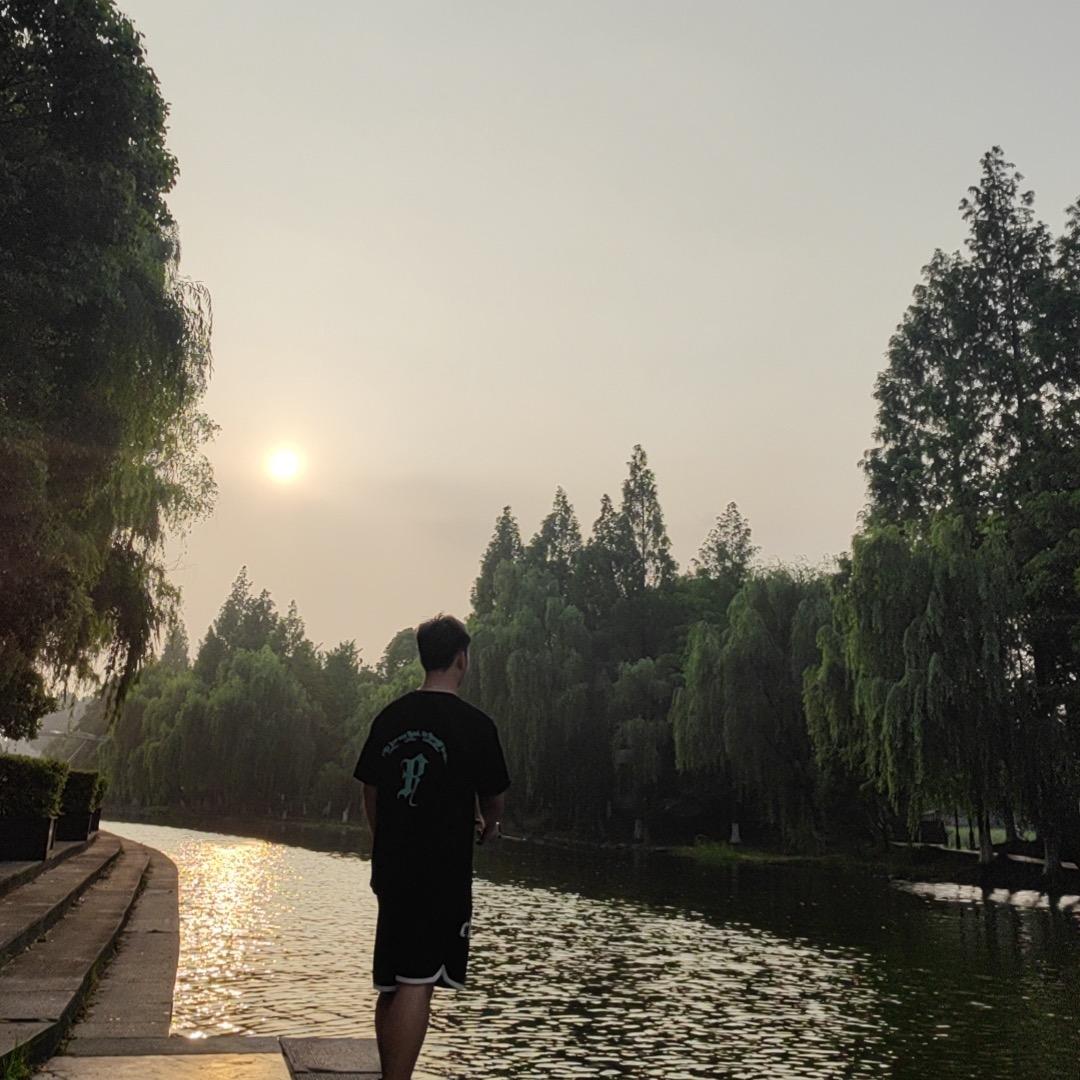 算了，还是偷喝果汁吧