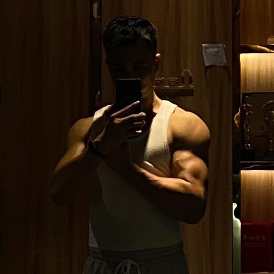 LeoWong🏂🏄🏼‍♂️🏋️