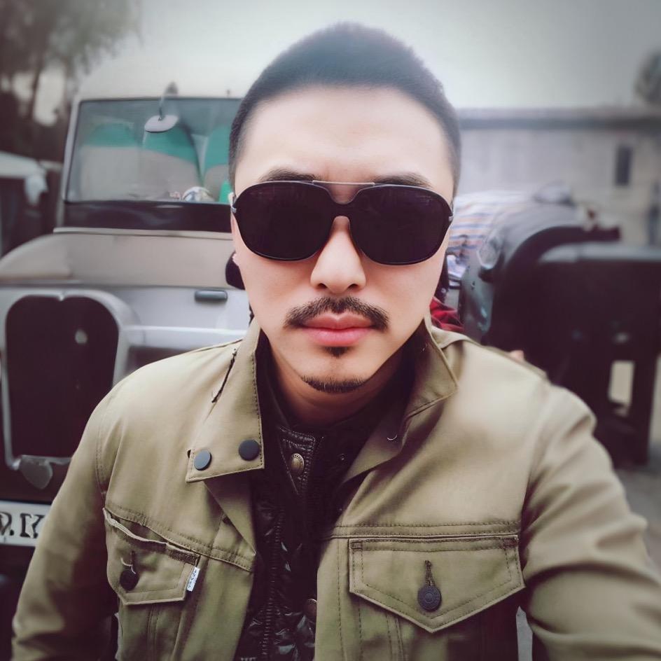 王将左隆