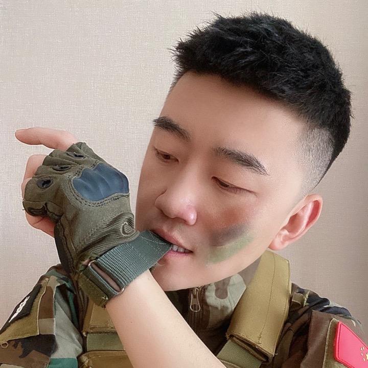 吴飞🇨🇳手舞🐋(10月7日生日庆)