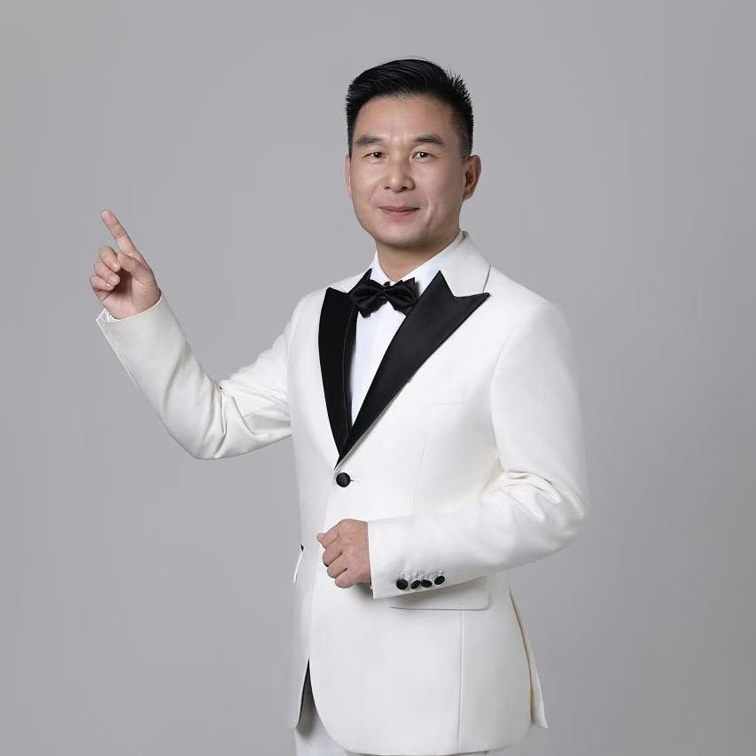 晓飞歌董事长