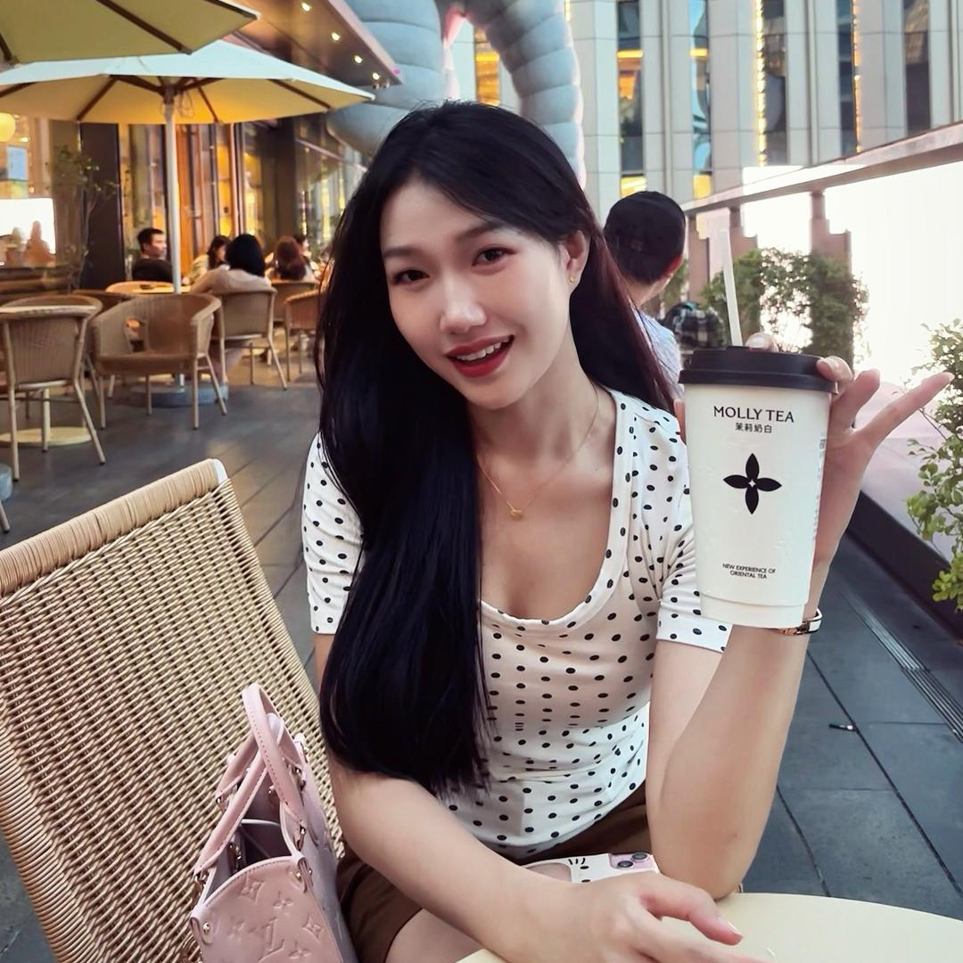 陈小会.