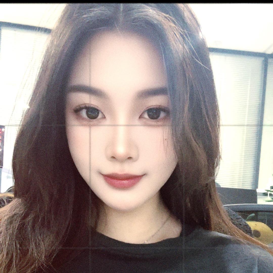 在郑做跨境的阿瑶