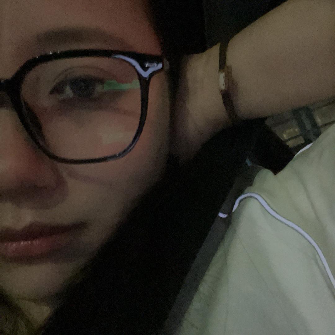 肥硕母蟑螂🪳